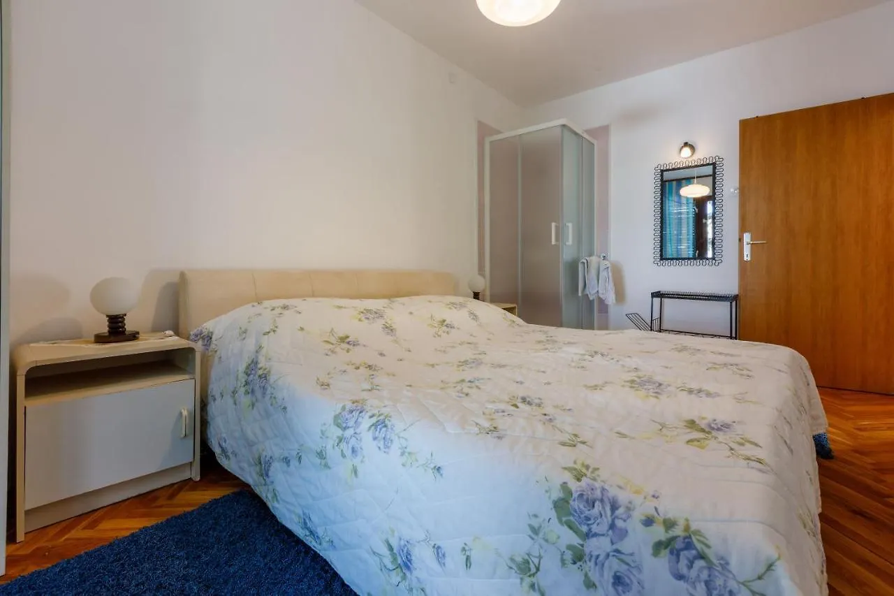 Apartments Kamen Dramalj